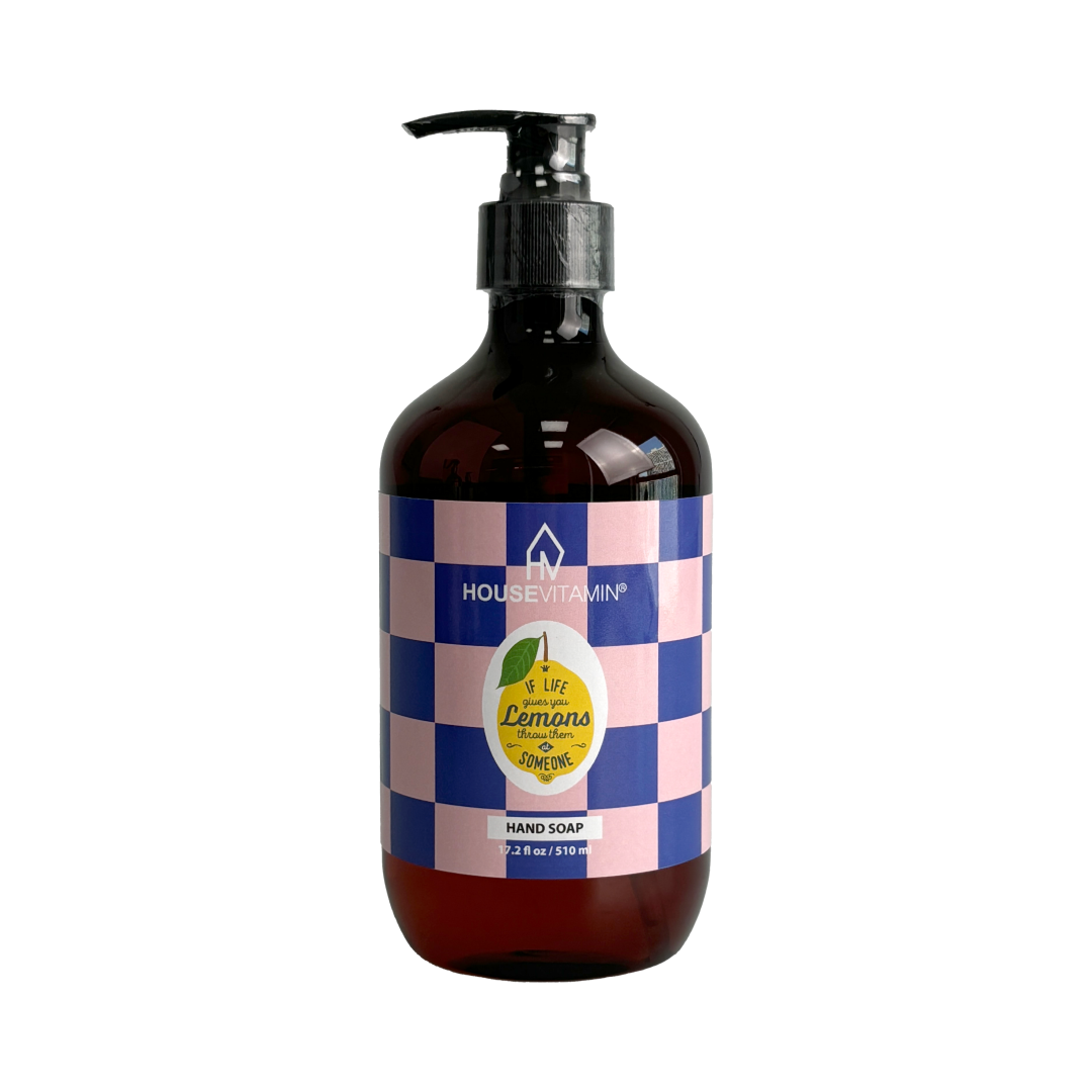 Vegan handzeep Citroen, Bergamot en Basilicum van Housevitamin, bruine pompfles met citroenprint