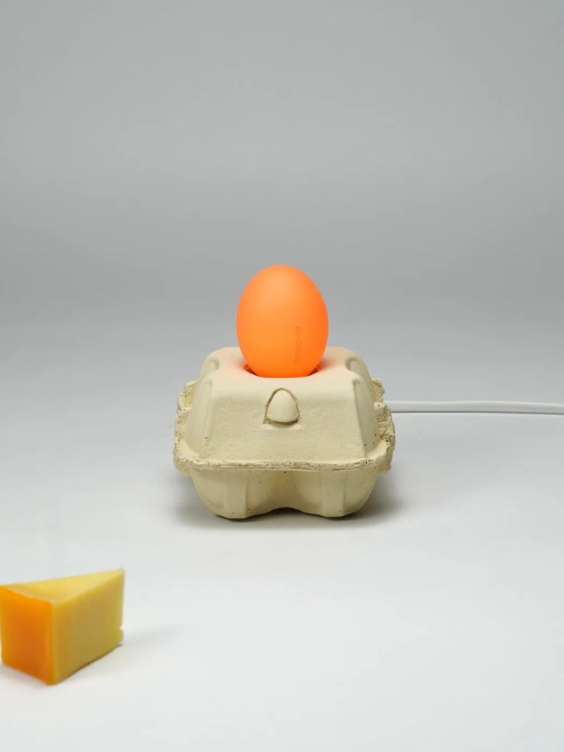 Eierdooslamp Corn met een brandende bruine Egglamp
