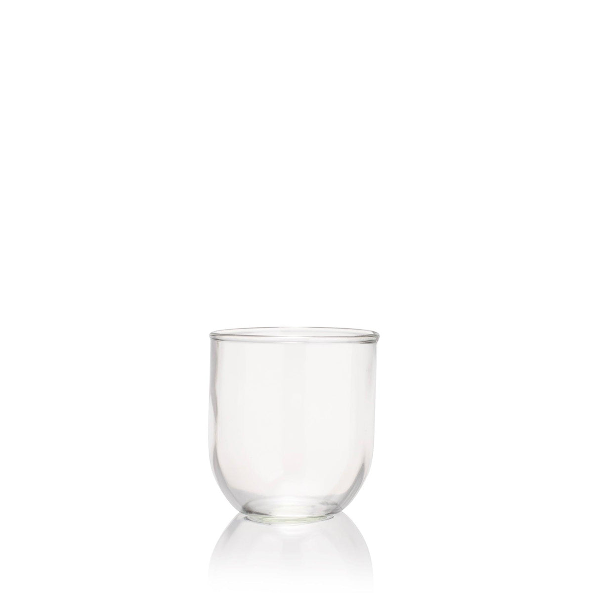Laag transparant drinkglas van Rebottled, model curve, gemaakt van een gebruikte wijnfles