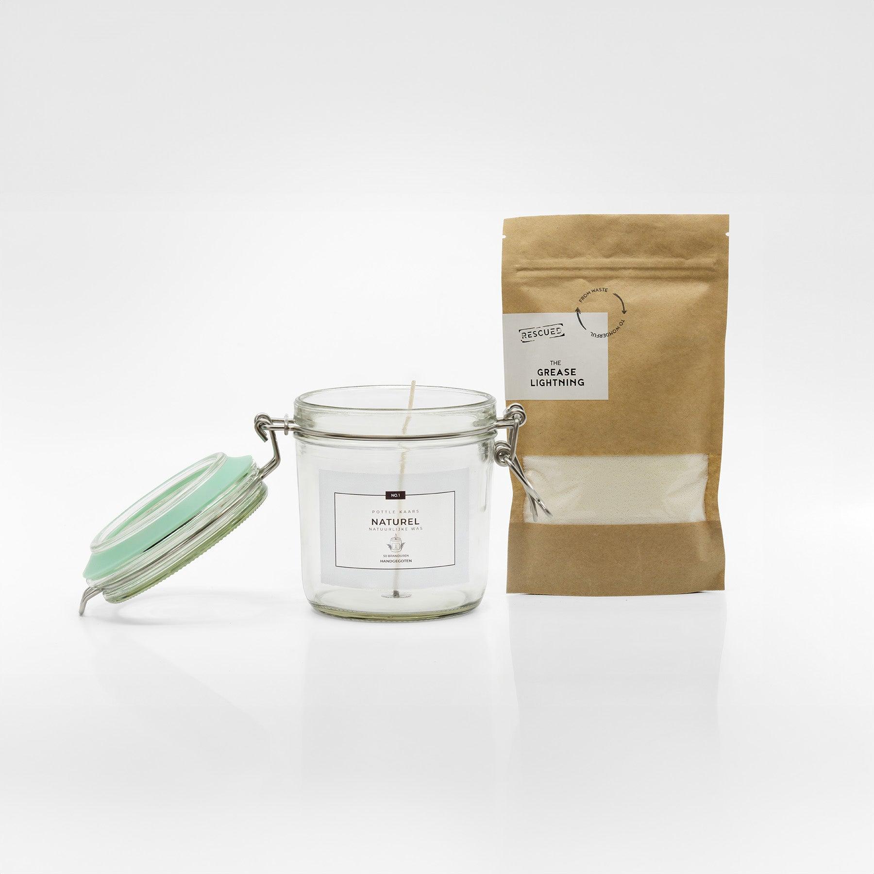 Collectie duurzame kaarsen in aardse kleuren, passend bij een groene lifestyle.