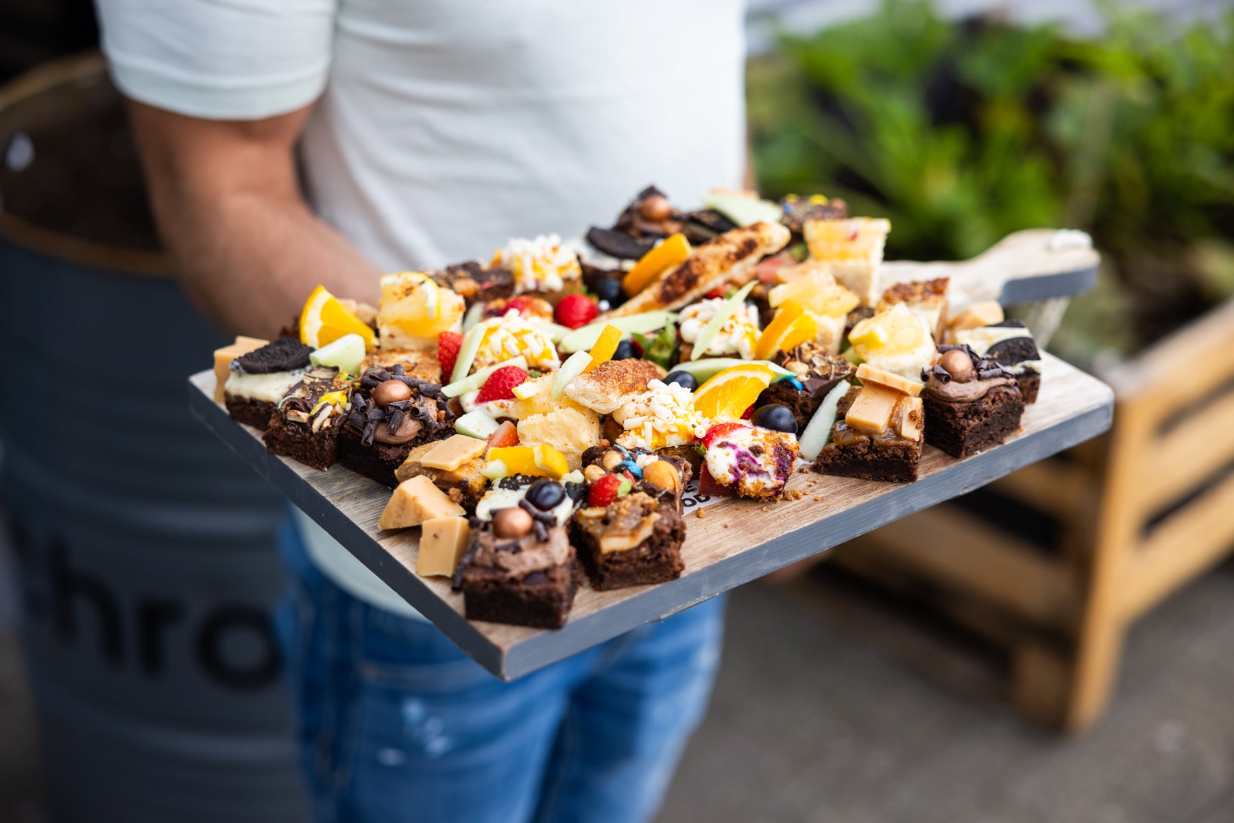 Luxe borrelplank met overheerlijke brownie stukjes