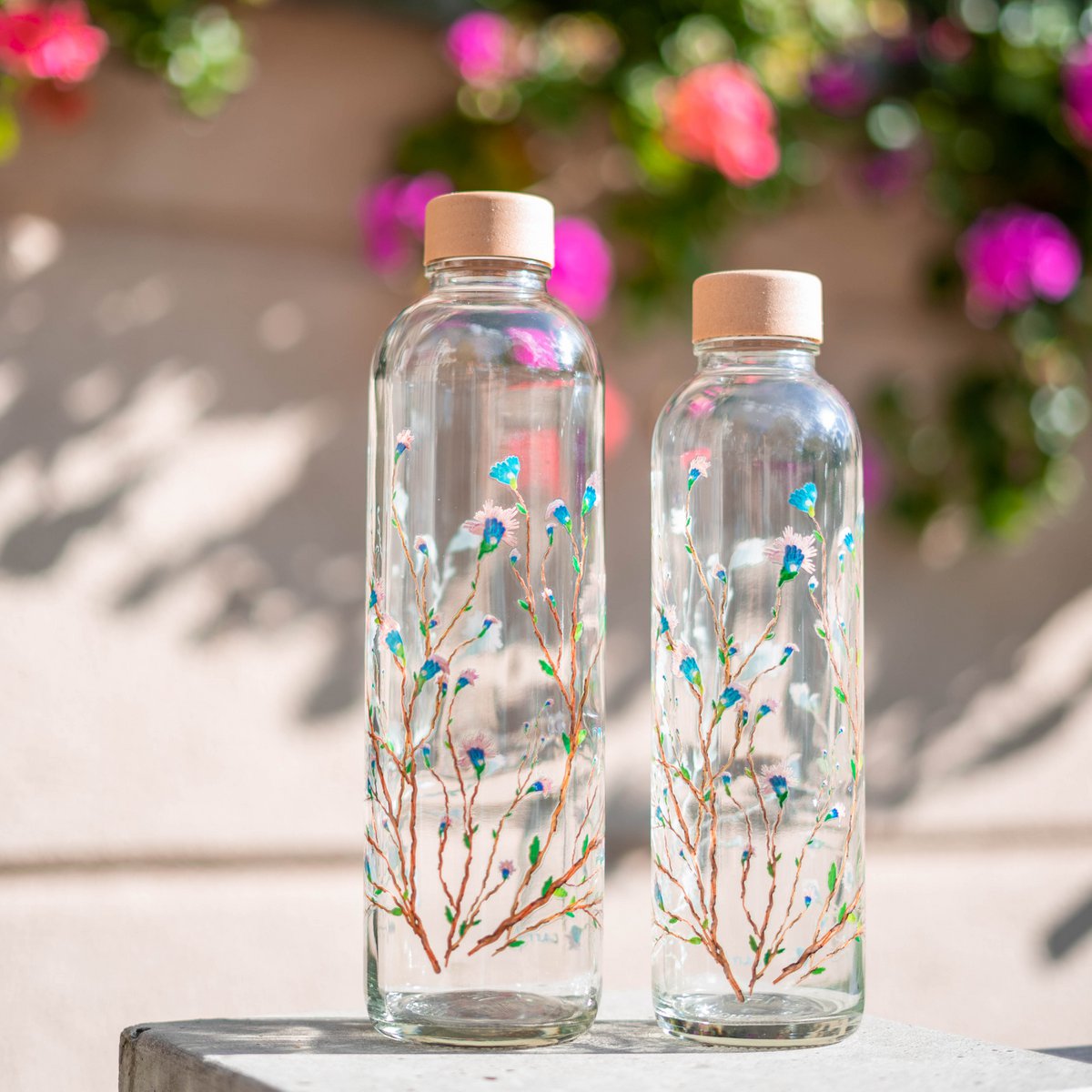 Twee drinkflessen Hanami voor bloeiende bloemen