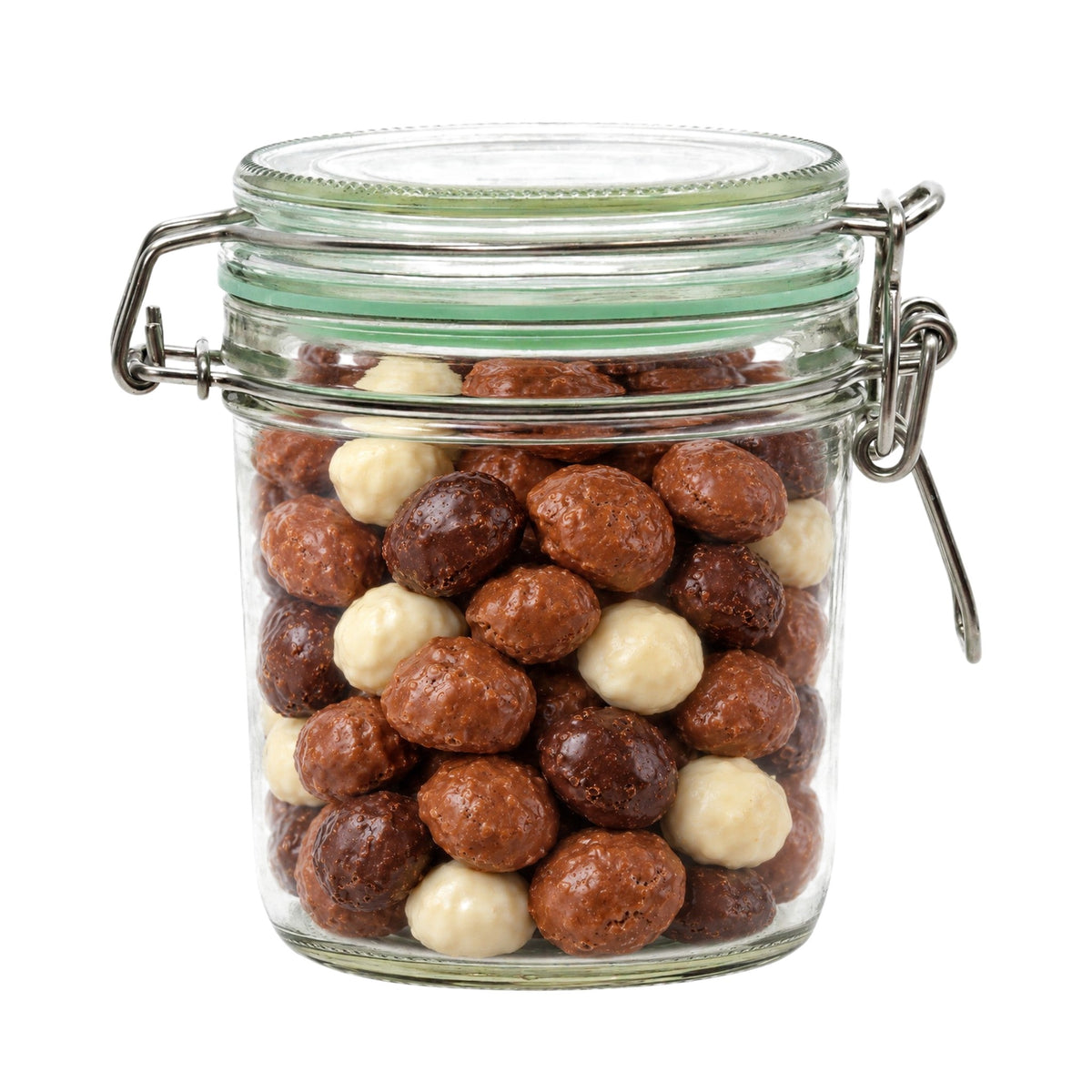 Gevulde weckpot (chocolade kruidnoten) op een witte achtergrond