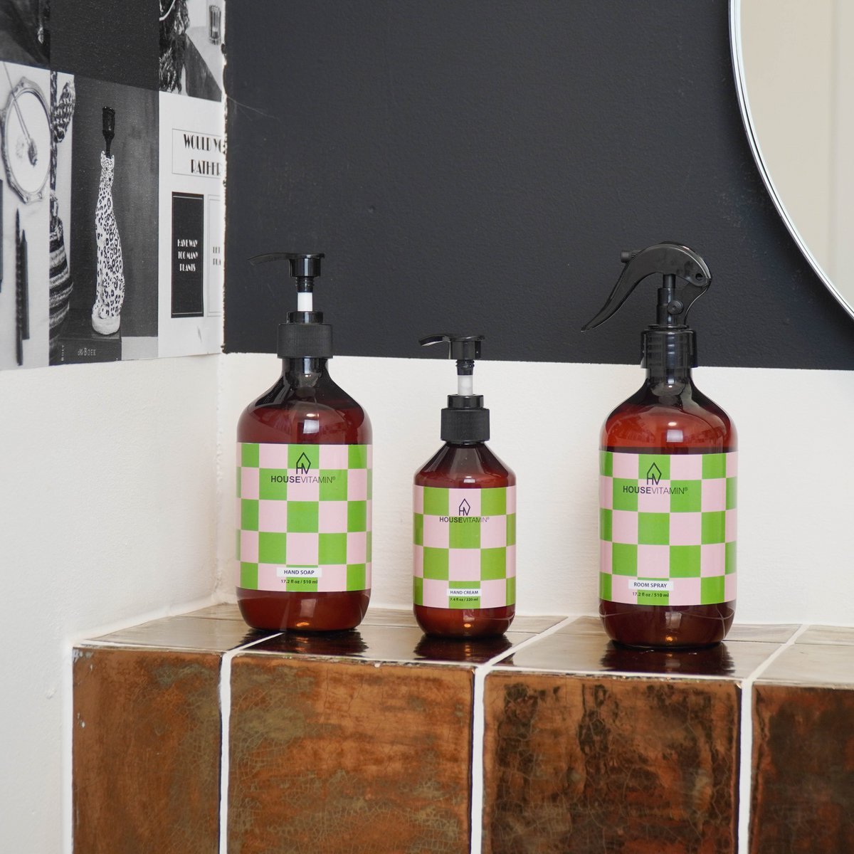 Handzeep Komkommer naast handcrème en roomspray in dezelfde print