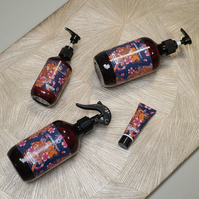Handzeep Hout & Salie met roomspray en mini handcrème in dezelfde print