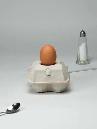 Eierdooslamp Classic met een bruine Egglamp, uit
