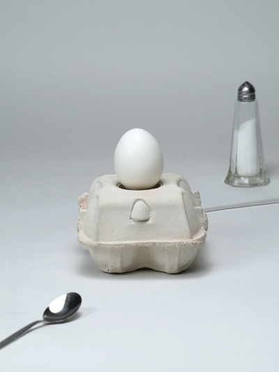 Eierdooslamp Classic met een witte Egglamp, uit