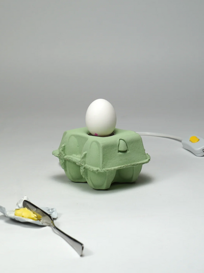 Eierdooslamp Mint met een witte Egglamp, uit