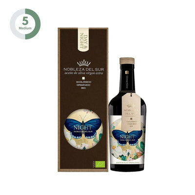 Fles Eco Night van Nobleza del Sur met de vlinder op het etiket
