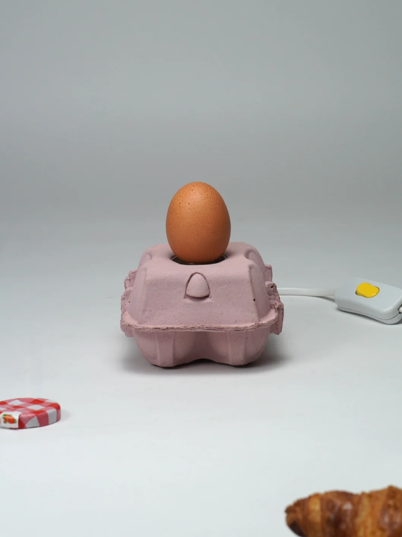 Eierdooslamp Rosé met een bruine Egglamp, uit