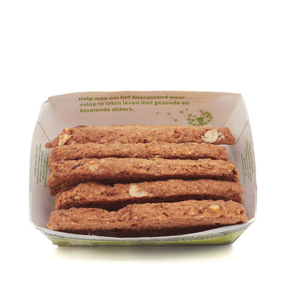Mueslikoeken van Land van Ons in een kartonnen bakje